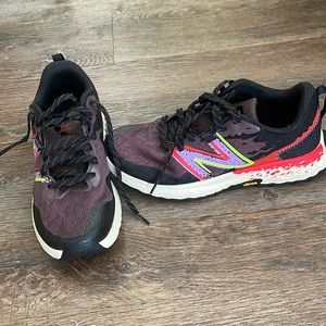 NWOT Mens New Balance Fresh Foam V7 Vibram Running Shoes Size 9 Wide